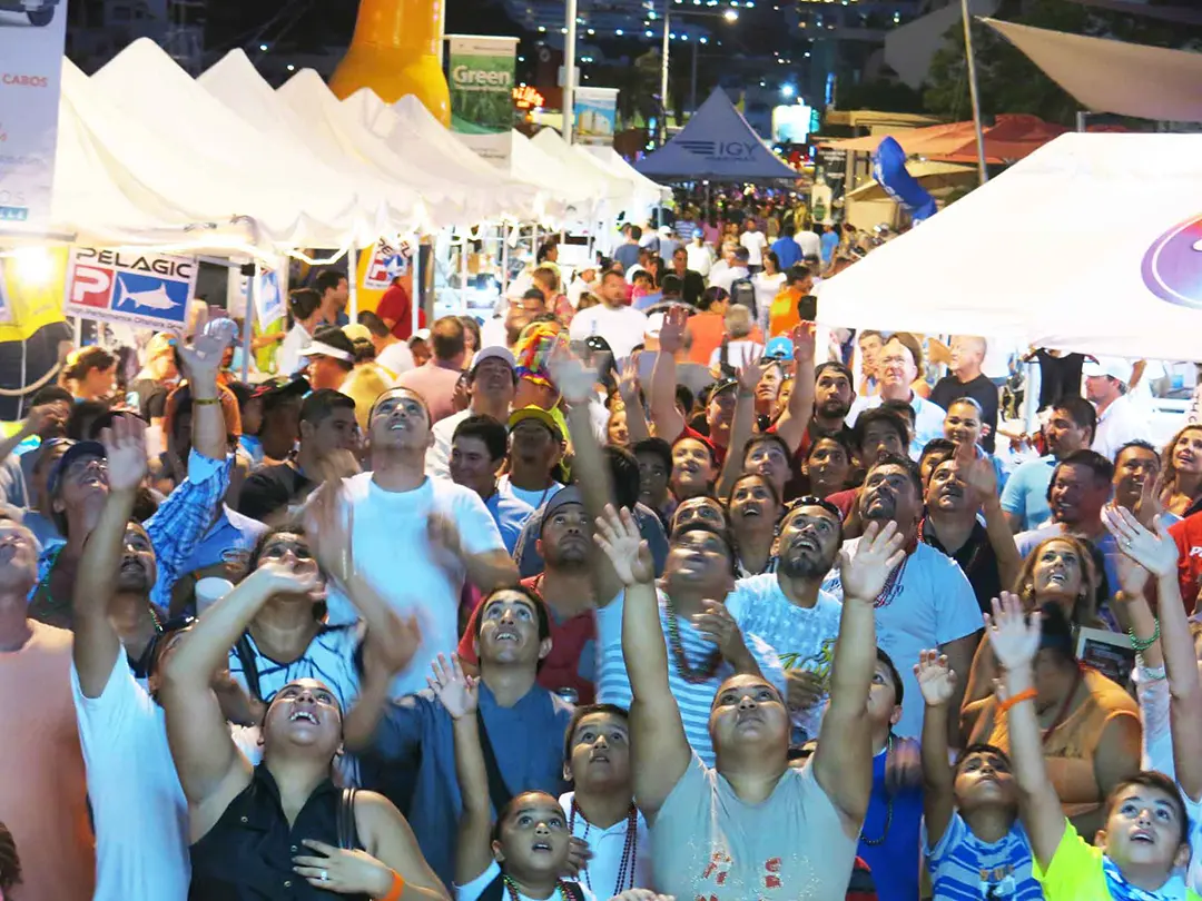 Crowds gathered along the Cabo San Lucas marina during a previous Bisbee’s tournament