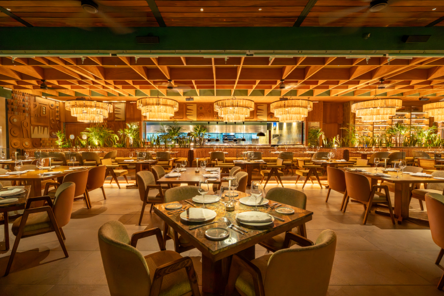 Harry’s Cabo dining room