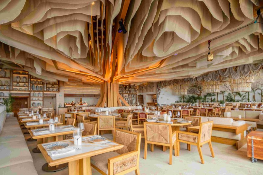 Ilios Cabo restaurant interior