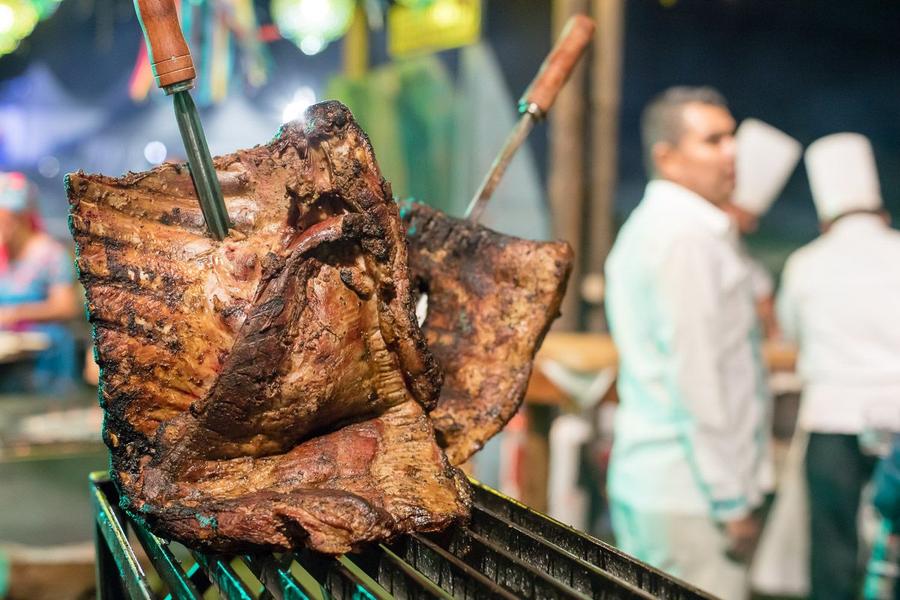 Cocina en vivo y parrilla durante una edición anterior de Sabor a Cabo